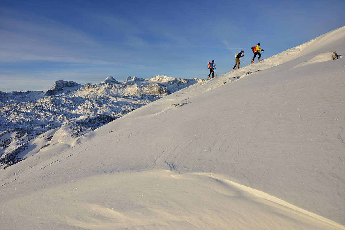 Outdoor leadership training / courses ski touring for beginners